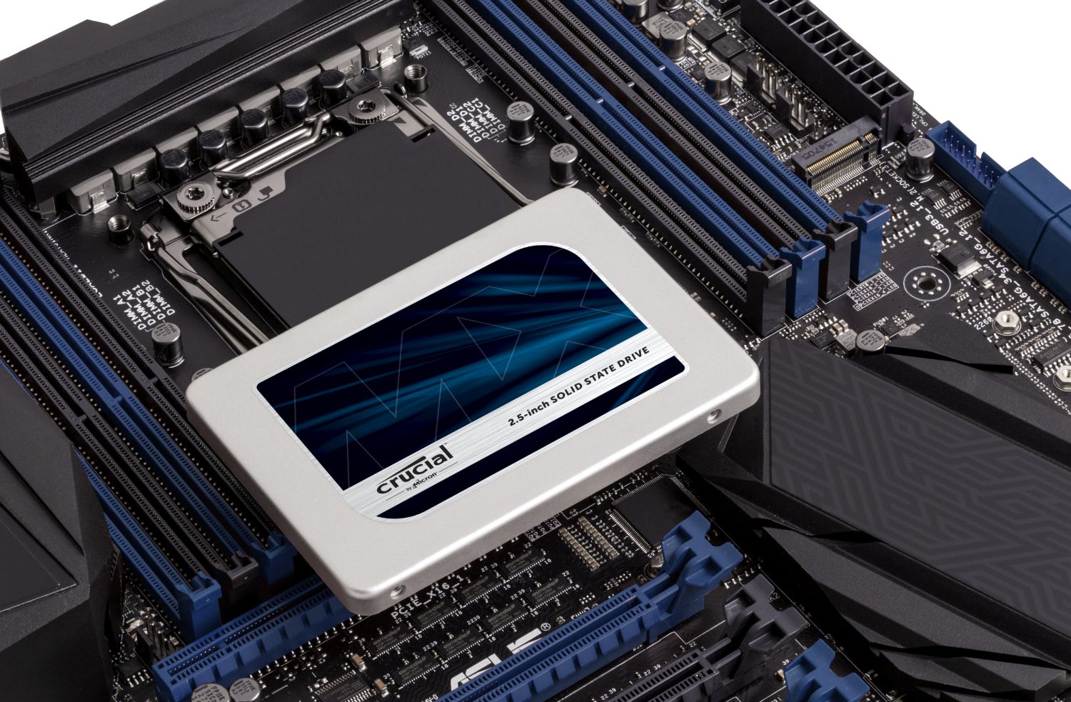 Crucial SSDとマザーボード
